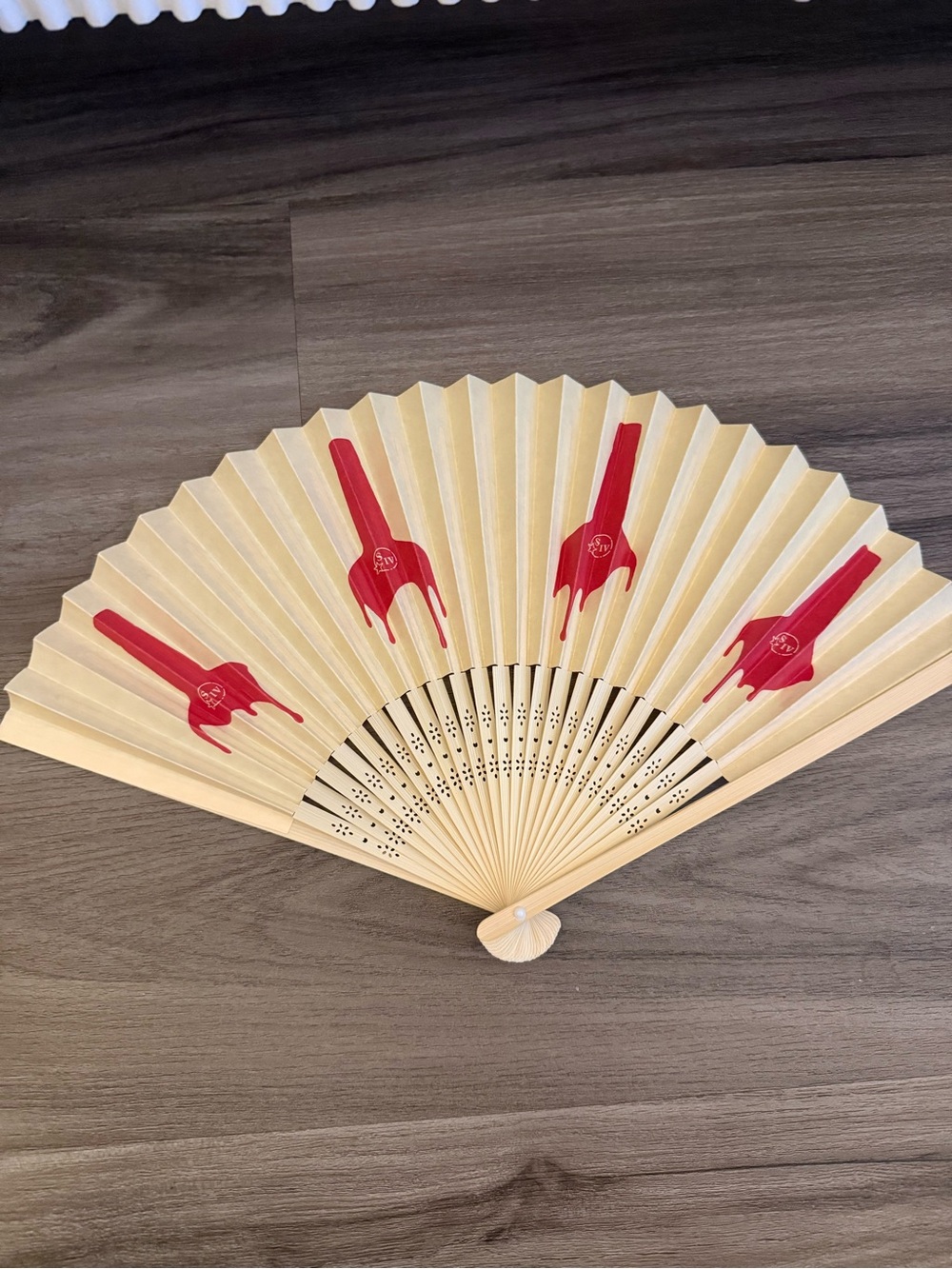 NEW Maker’s Mark Bourbon Whiskey Folding Hand Fan Red Wax Logo Promo